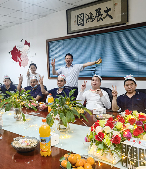 鑫臺銘團(tuán)隊聚餐場景